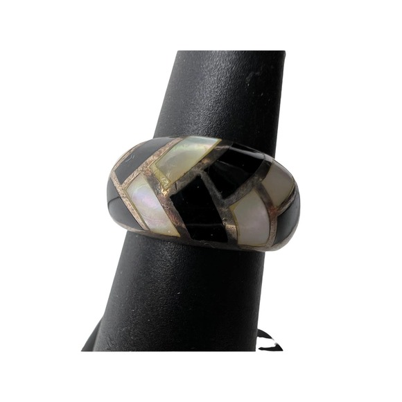 Vintage Sterling  Zuni Inlay MOP & Obsidian Band , Size 5 .75 Ring - Picture 1 of 7